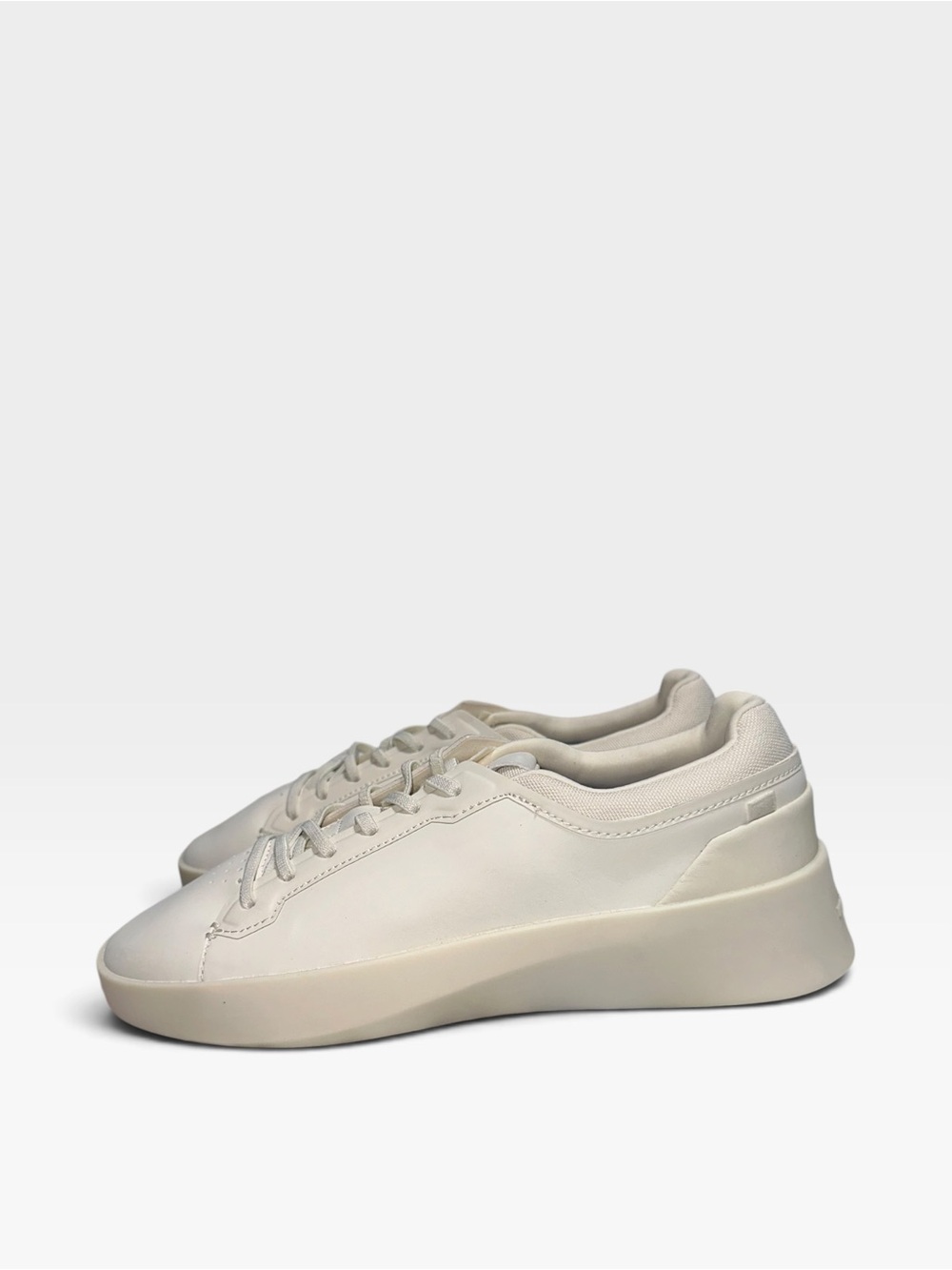 Women's Cream Low-Top Platform Sneakers